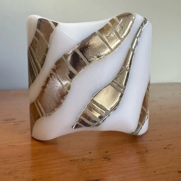 Vigneri Gold & Lucite Modernist Cuff - Picture 3 of 15
